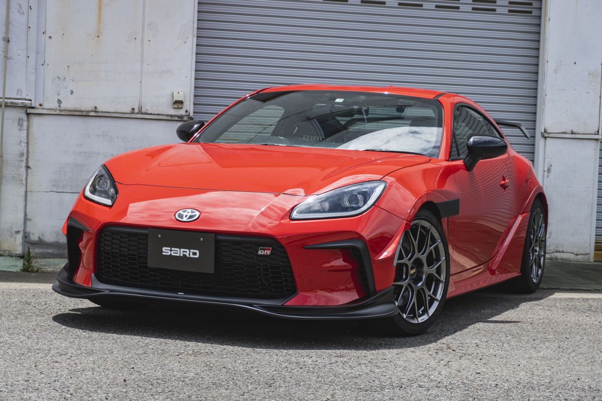 SARD GT1 FRONT HALF SPOILER FRP UNPAINTED FOR TOYOTA GR YARIS GXPA16 81210