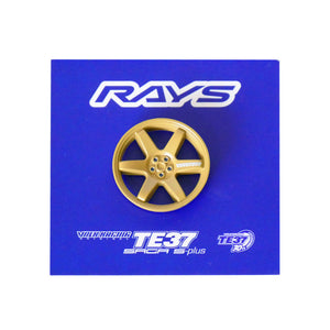 RAYS TE37 30TH RAYS x LEEN CUSTOMS COLLABORATION TE37 SAGA SPLUS PIN BADGE BR 7499LEEN373SP