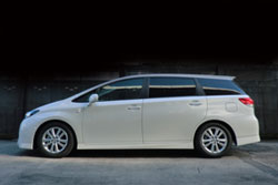 BLITZ ZZ-R COILOVER SUSPENSION SET FOR TOYOTA WISH ZGE20W 2ZR-FAE 92795