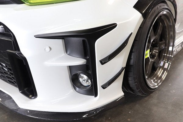 GARAGE VARY CANARD PLAIN CARBON FOR TOYOTA GR YARIS GXPA16 10 30-8031