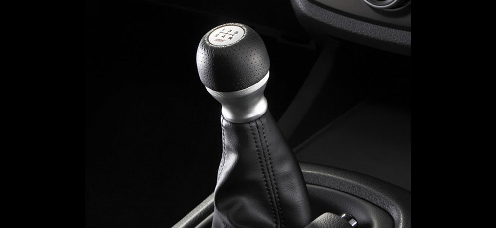 STI SHIFT KNOB (5MT LEATHER / ALLOY)  For IMPREZA 4DooR (GJ) SG117FG015