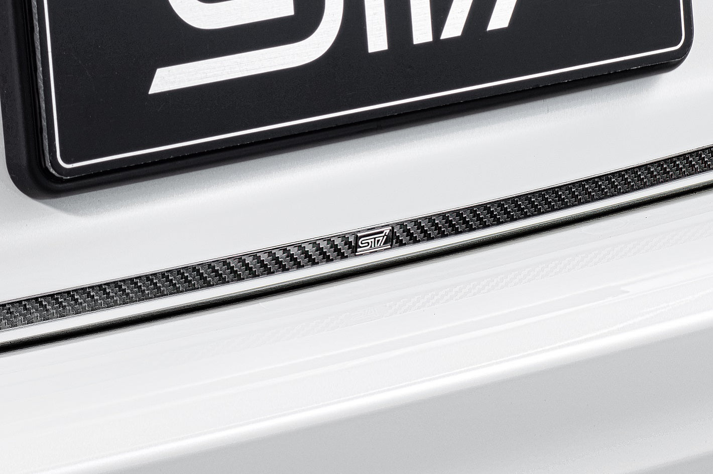 STI TAIL GATE GARNISH BLACK FOR SUBARU CROSSTREK GU ST91042G2010