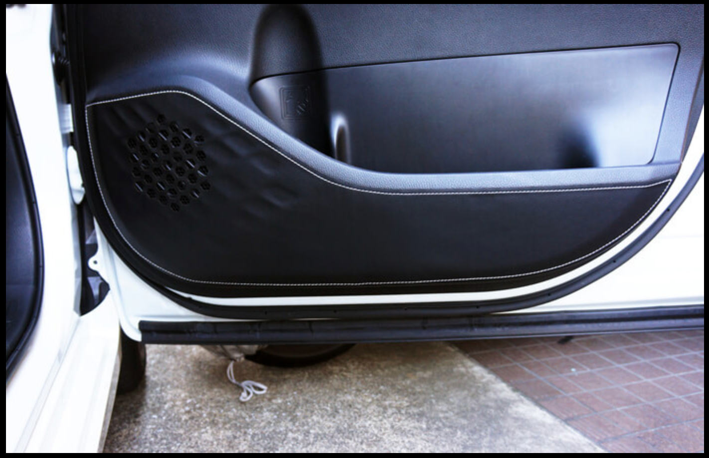 TOMS DOOR KICK PROTECTOR For ESQUIRE ZRR8 ZWR8 G 08471-TZR80