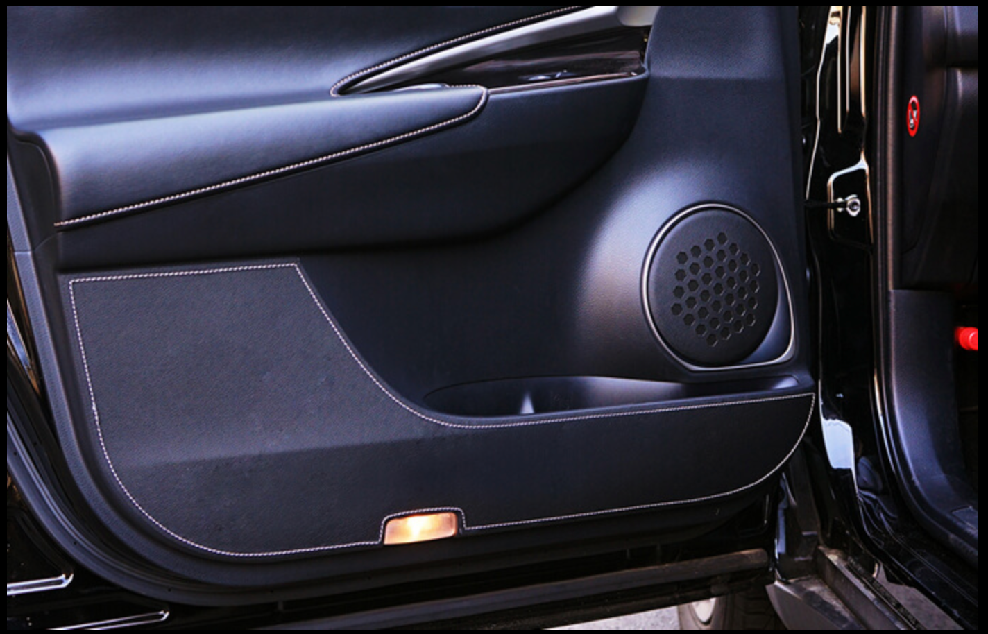 TOMS DOOR KICK PROTECTOR For HARRIER AVU65 ZSU6 ASU6 08471-TAU60